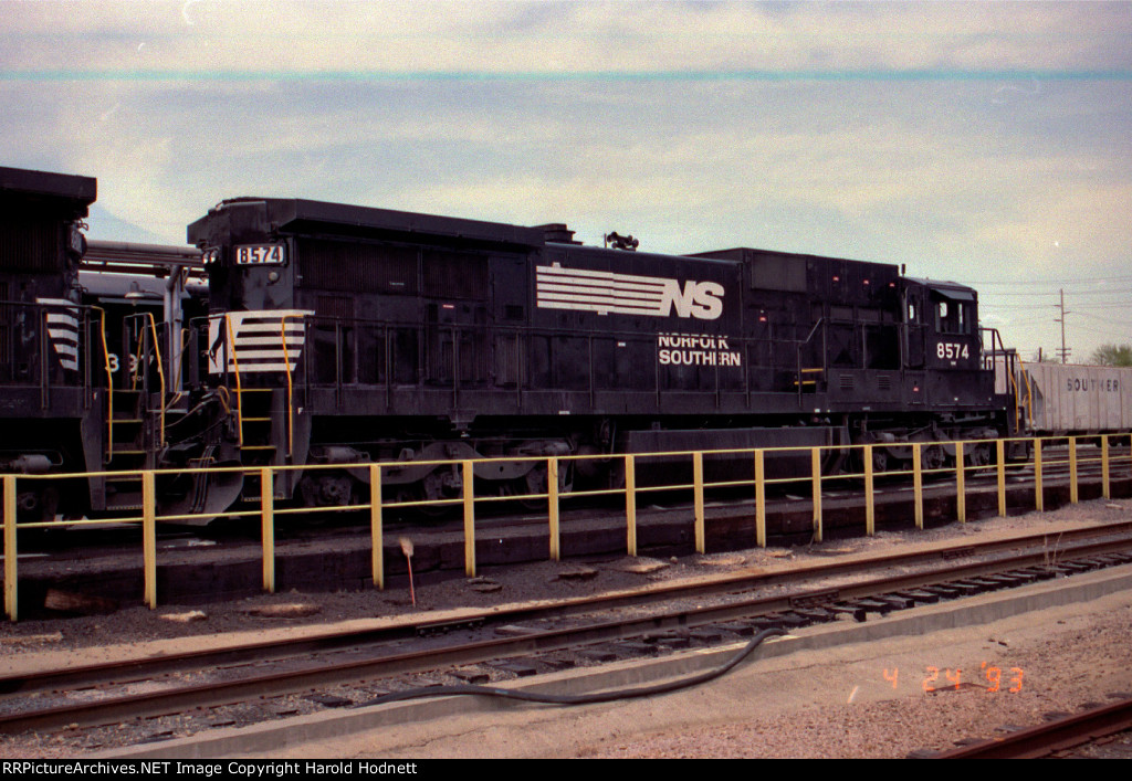 NS 8574